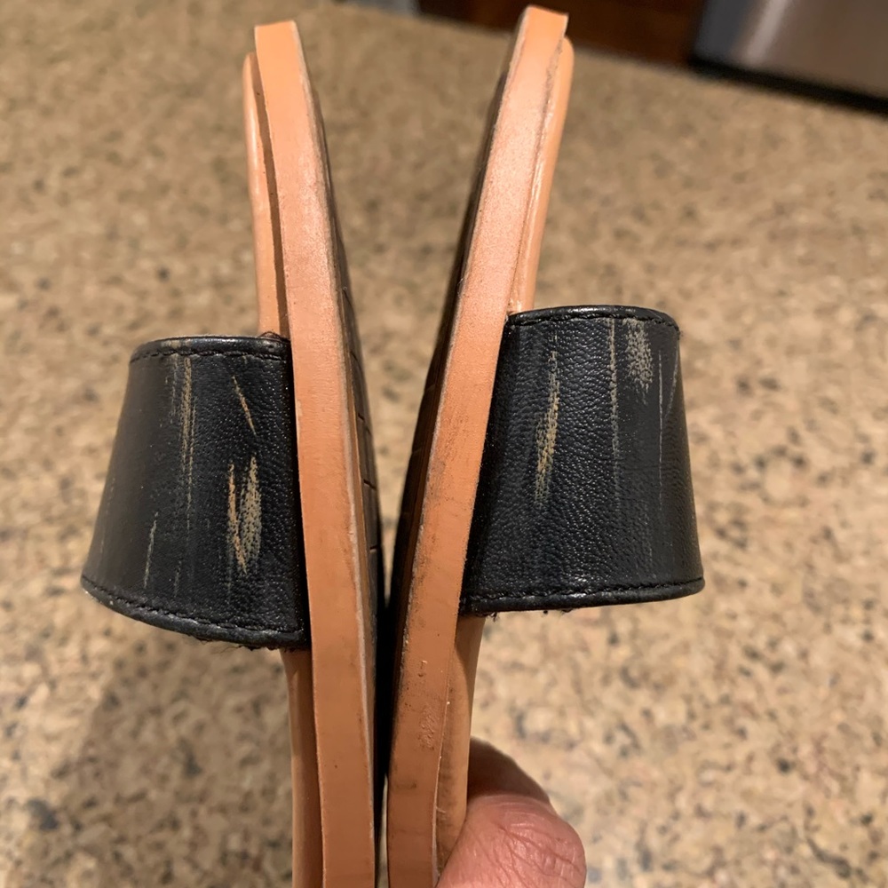 ASOS DESIGN Wide Fit Viva Flat Sandals - Picture 3 of 4